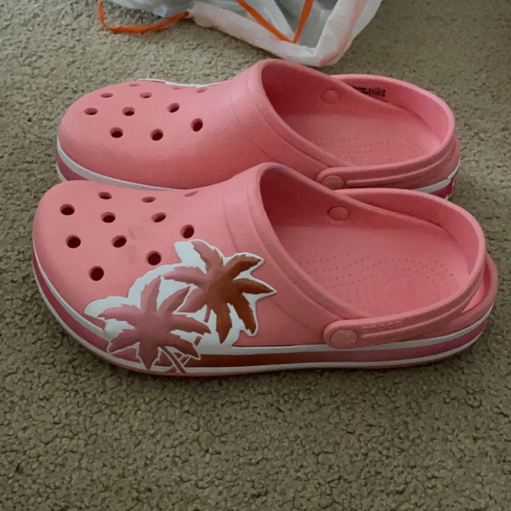 Pink palm tree classic crocs size W9